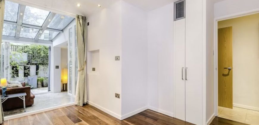 3 bedroom flat for Sale