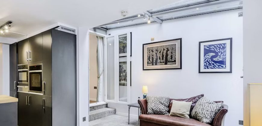 3 bedroom flat for Sale
