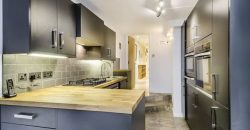 3 bedroom flat for Sale