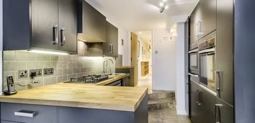 3 bedroom flat for Sale